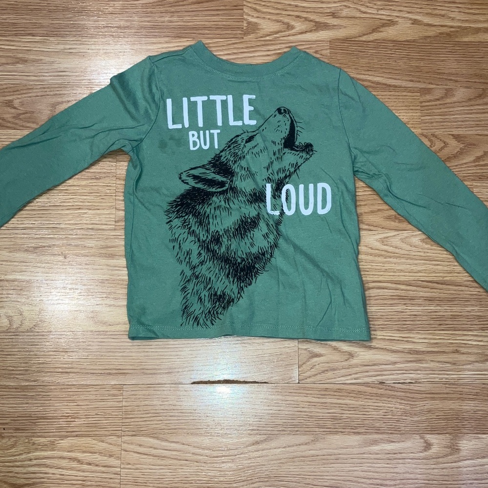 Old Navy Green Long Sleeve Tee with Wolf Graphic